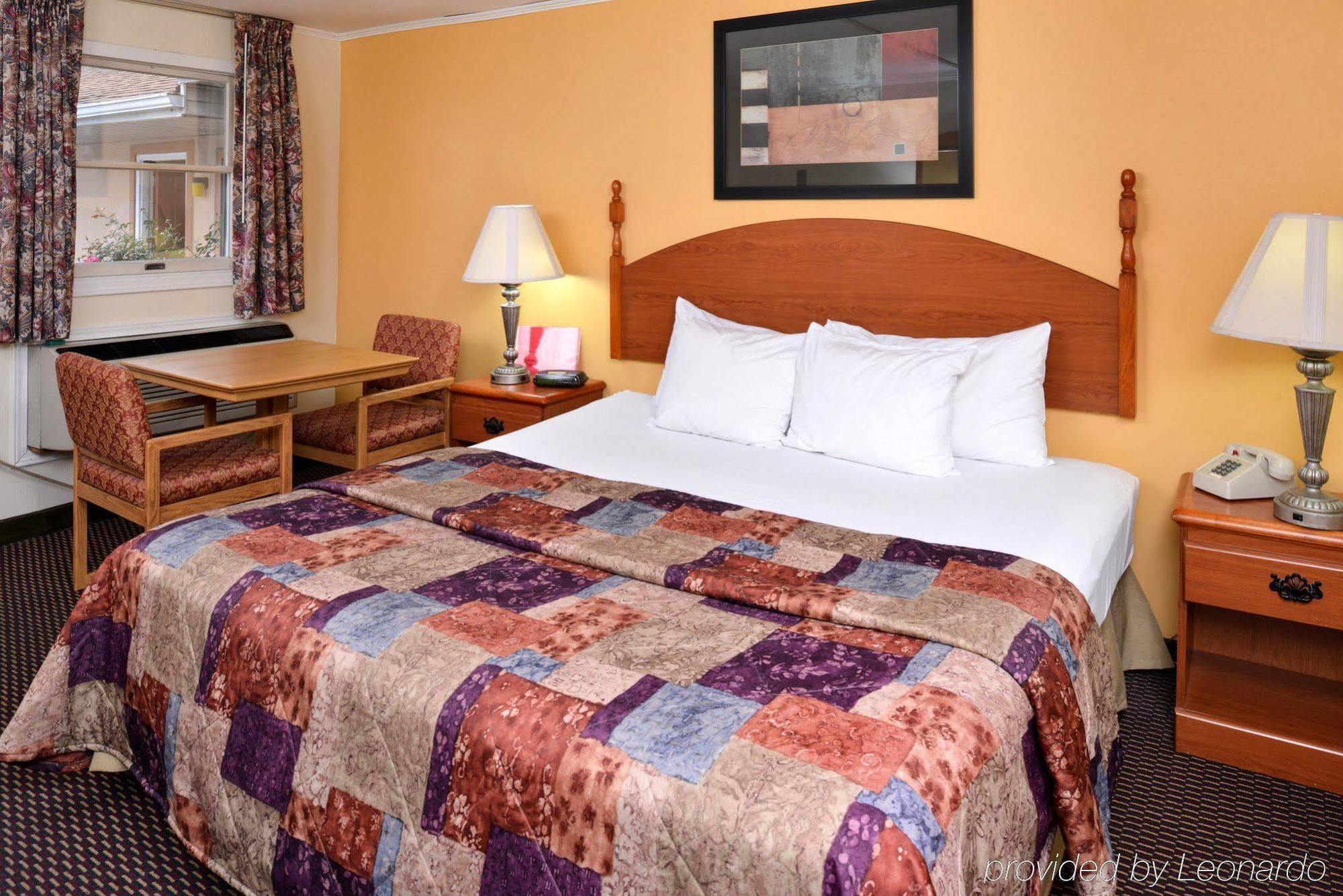 Red Carpet Inn Ronks Luaran gambar